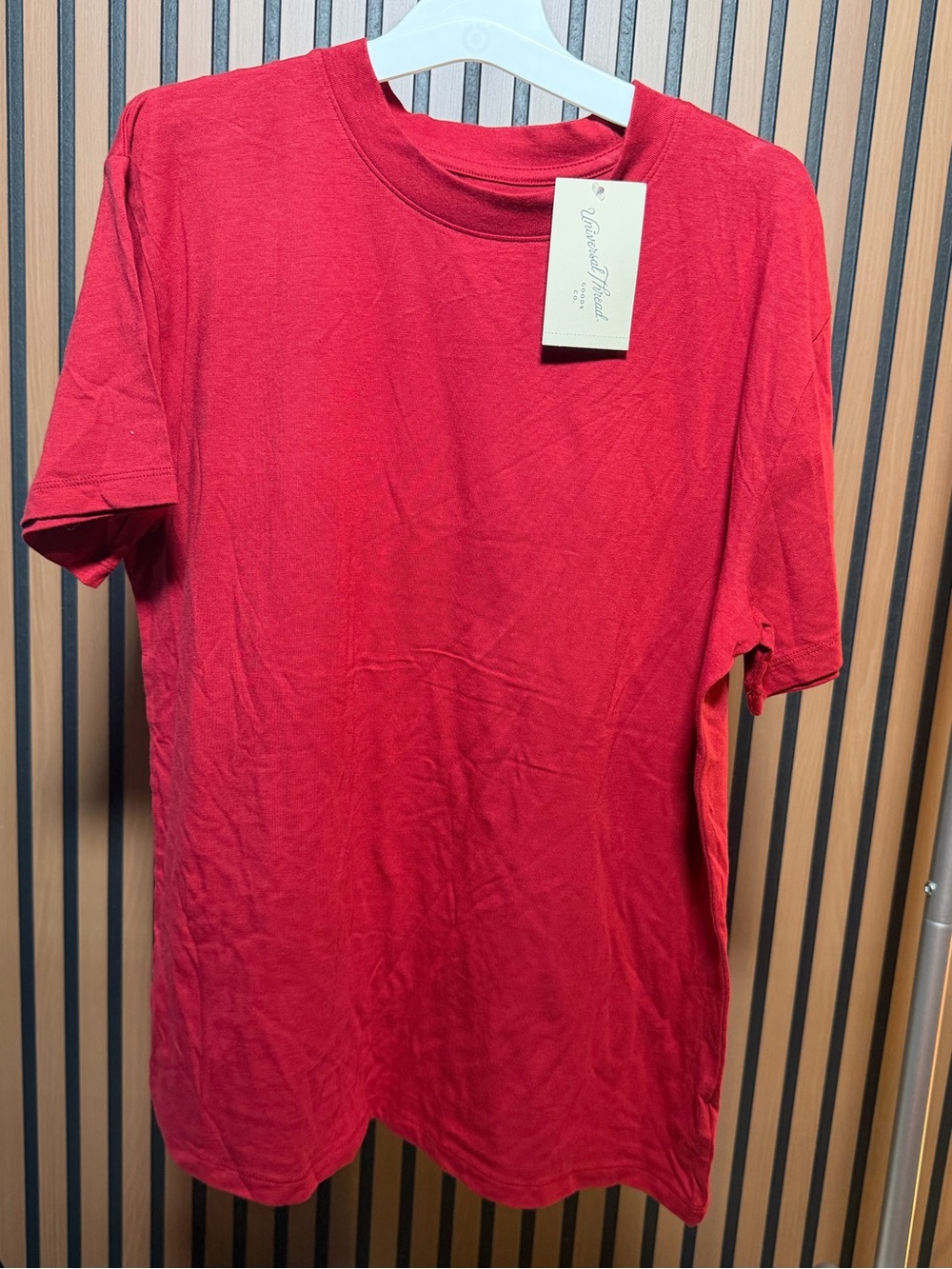 Universal Thread Red Short Sleeve Crewneck Tee Womens